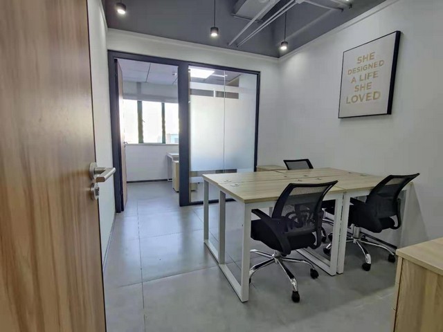 三亚海口服装批发海南服装定制订做价格